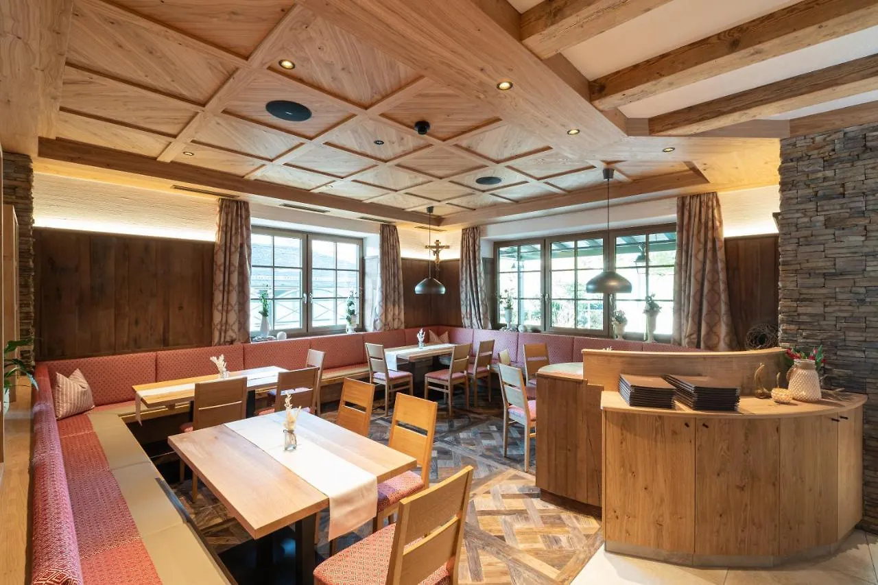Hotel Untersberg Sankt Leonhard  4*, Sankt Leonhard (Grodig) النمسا